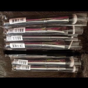 NWT Morphe Pewter Brush Set